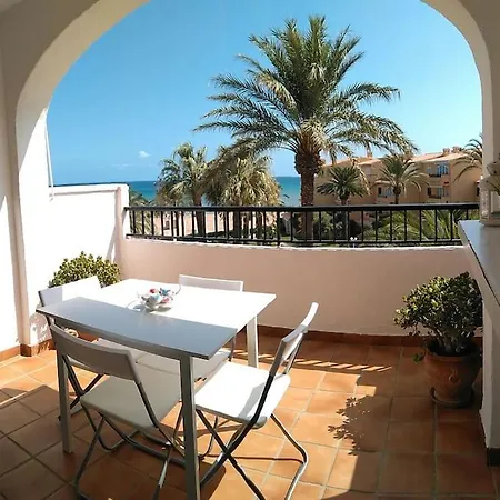 Primera Linea De Playa. Apartment Denia