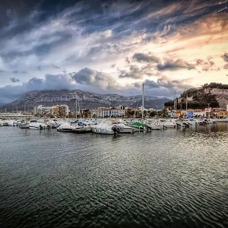 아파트 Primera Linea De Playa. *